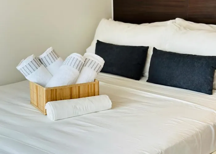 Apartment La Casa Air At Smdc Air Residences, Ayala Makati Near Shopping Malls And Makati Medical Center Manila